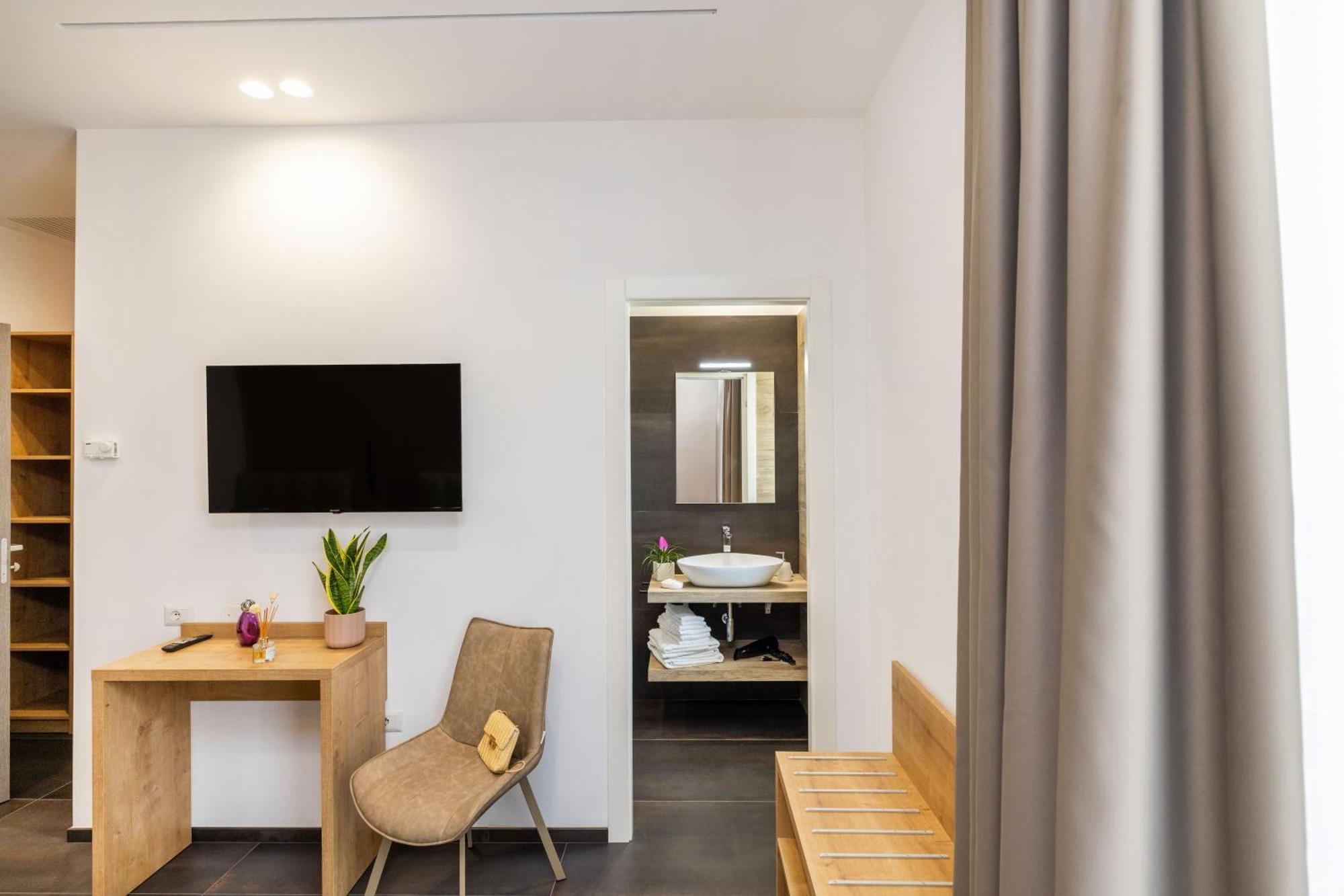 Dimora Del Centro Bed & Breakfast Vieste Bagian luar foto